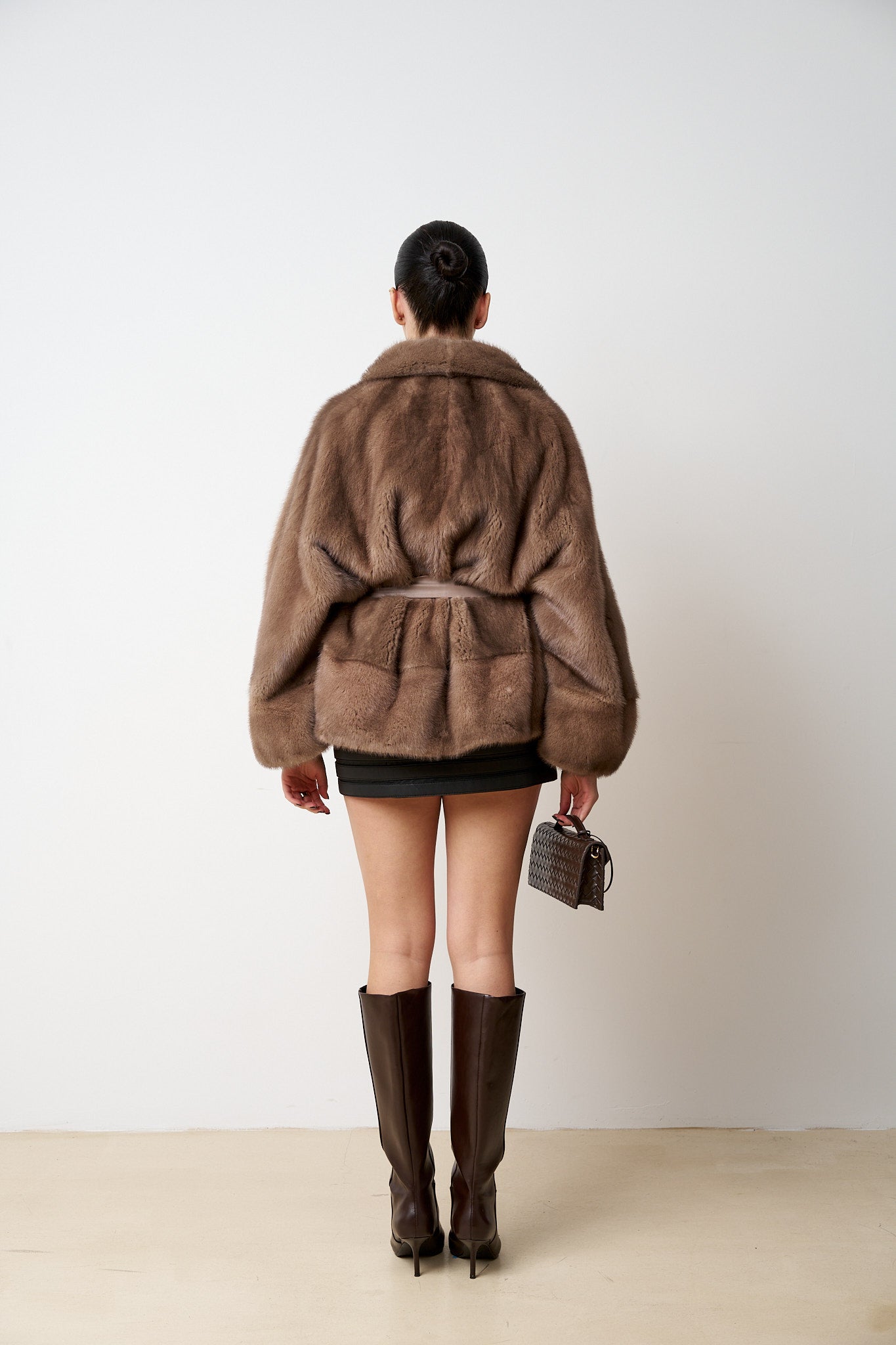 Haina din blana naturala de vizon, scurta, marime mare, Mareus